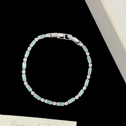 Leichter Luxus Nische Zirkonia Armband Für Damen Kupferlegierung Minzgrün Rechteckig Zirkonia Linienbesatz Tennis Armband Eleganter Schmuck