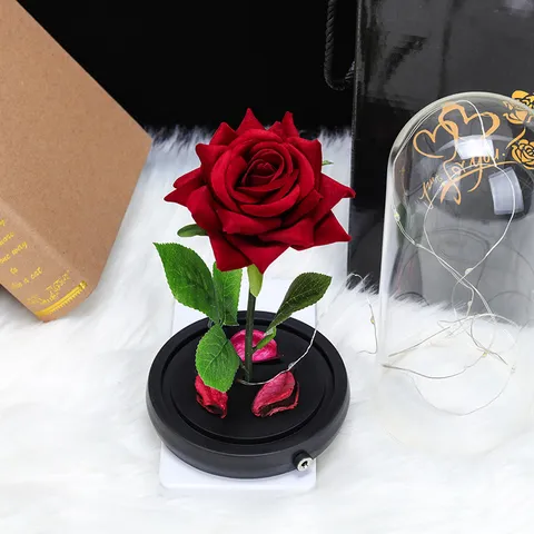 Δημιουργικό Διακοσμητικό Γυάλινο Θόλο με Τριαντάφυλλο Ζεστό Φως LED Χάλκινη Γιρλάντα Προσομοίωση Φλανέλα Λουλούδι Ξύλινη Βάση Ρομαντικό Δώρο για τον Άγιο Βαλεντίνο