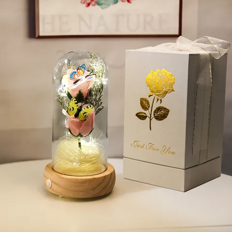 Fleur Rose Éternelle Dans Un Dôme En Verre Avec Lumières LED Boîte À Musique Savon Conservé Fleur Papillon Décor Ornement Cadeau Pour Anniversaire Saint-Valentin Mariage