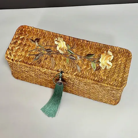 Traditional Handmade Woven Rattan Storage Box With Lid Chinese Style Divided Desktop Organizer Basket For Tea Room Home Decoration