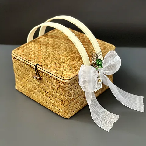 Panier de Rangement Boîte Cadeau de Mariage en Jonc de Mer Tissé à la Main avec Couvercle Nœud pour Fête de Demoiselle d'Honneur Organisation Maison