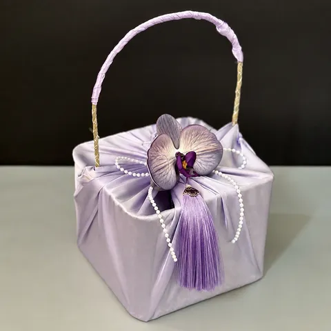 Handmade Satin Wrapped Gift Basket Wedding Bridesmaid Souvenir Packaging Box With Artificial Flower Pearl Tassel
