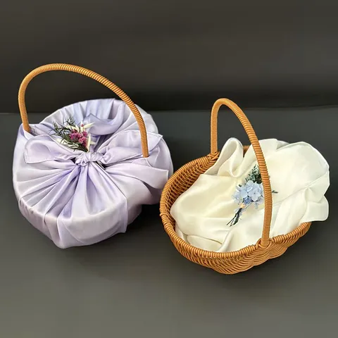 French Style Bridesmaid Gift Basket Woven Rattan Handbag Satin Cloth Dried Flower Wedding Party Favor Gift Box Packaging