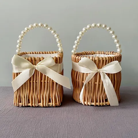 French Pastoral Willow Woven Gift Basket With Artificial Pearl Handle Satin Bow Ribbon Decorative Wedding Bridesmaid Favor Basket For Party Home Decor