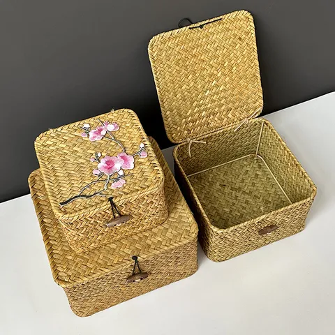 Handgewebte Weide Aufbewahrungsbox Mit Deckel Bestickte Blumen Strohkorb Retro Quadratischer Desktop-Organizer Gewebte Geschenkbox