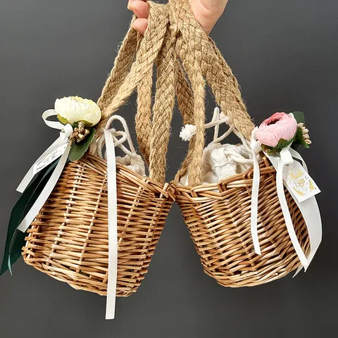 Handmade Woven Straw Basket Mini Cylindrical Gift Basket With Handle Flower Ribbon Wedding Party Candy Storage Basket