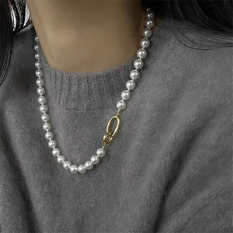 Elegante Kunstparelketting Voor Vrouwen Stijvolle Vergulde Metalen Gesp Ronde Witte Grijze Kralen Trui Ketting Luxe Veelzijdige Sieraden