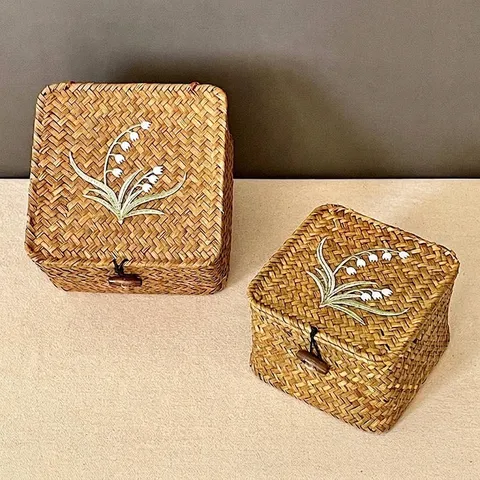 Vintage Handgewebter Weiden-Aufbewahrungskorb Mit Blumenstickerei Und Deckel Handgemachte Geschenkbox Für Kosmetik Heimorganisation