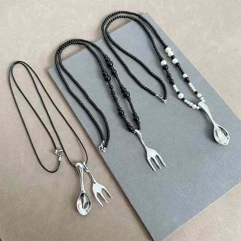 Niche Design Brass Silver Plated Fork And Spoon Pendant Necklace Creative Tableware Shape Artificial Pearl Beaded Long Chain For Women