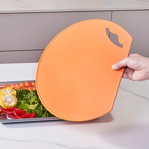 Antibacterial Food Grade TPU Cutting Board Non-slip Flexible Fruit Vegetable Chopping Board For Kitchen Household D-Shaped