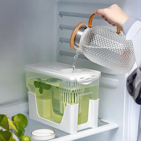 Moderner Minimalistischer PP Kunststoff Kaltwasserkrug Mit Druck-Wasserhahn Erhöhter Ständer Datums-Tracker Für Kühlschrank Fruchttee Limonade