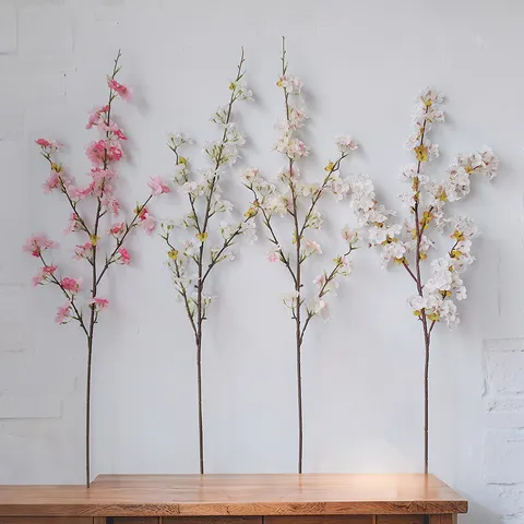 Ramo di Fiore di Ciliegio Artificiale Fiore di Seta Stelo di Pesco Per Arco Matrimonio Decorazione Casa
