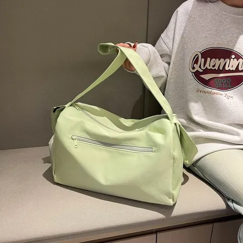 Large Capacity Nylon Sports Gym Bag For Women Men Travel Duffel Bag Yoga Swimming Lightweight Weekend Overnighter Bag With Shoe Compartment