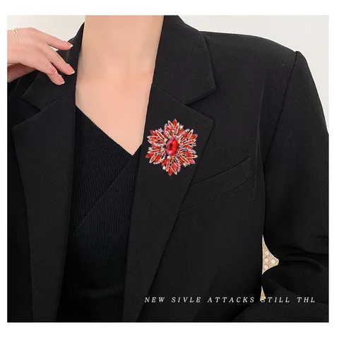 Spilla Vintage in Cristallo Lavorazione Pesante per Donna Elegante Spilla a Fiore Fiocco di Neve in Lega Strass Accessori Gioielli