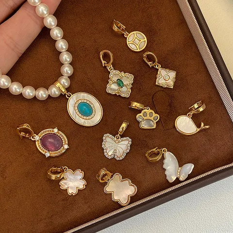 Ciondolo Vintage in Rame Placcato Oro Conchiglia Naturale Strass Per Donna Elegante Farfalla Cuore Ciondolo Senza Catena
