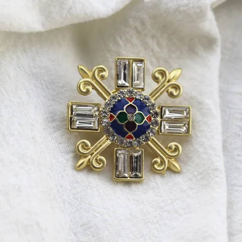 Baroque Matte Gold Cross Fleur-de-lis Brooch For Women Vintage Rhinestone Enamel Floral Badge Jewelry Pin Accessories