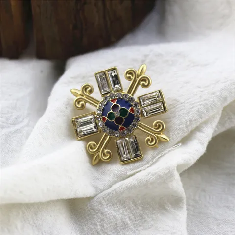 Baroque Matte Gold Cross Fleur-de-lis Brooch For Women Vintage Rhinestone Enamel Floral Badge Jewelry Pin Accessories