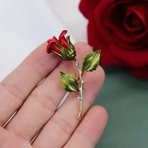Vintage European Style 3D Rose Flower Brooch For Women Elegant Red Enamel Floral Breastpin Alloy Jewelry Accessories Gift