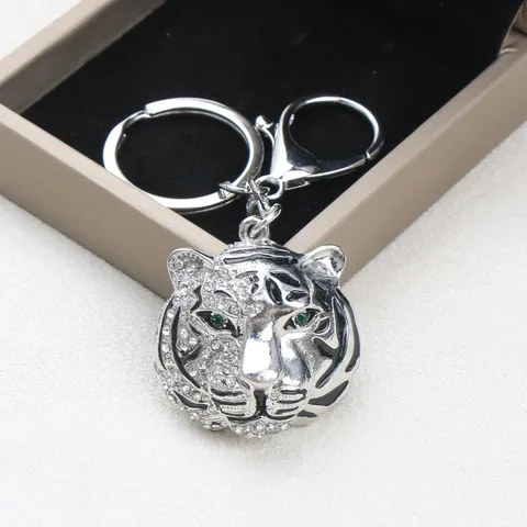 Vintage Tiger Head Rhinestone Keychain Alloy Animal Bag Charm For Women Men Retro Gold Silver Enamel Tiger Head Key Ring Gift