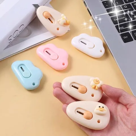 Mini Cúter de Dibujos Animados Hoja de Acero Inoxidable Portátil Lindo Abre Cajas Para Estudiantes Oficina Escuela DIY Herramienta