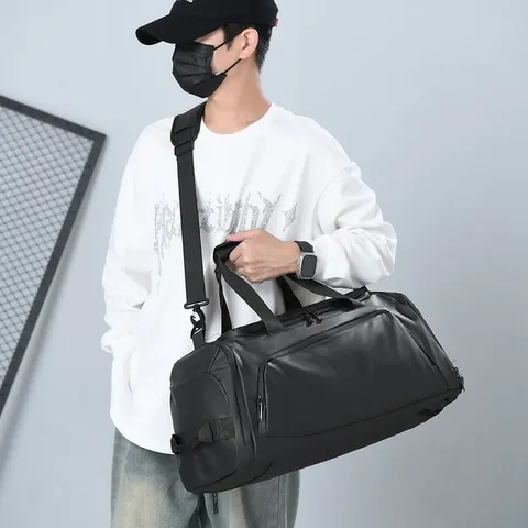 Sac de Voyage Imperméable Homme Grand Capacité Sac de Sport Fitness Casual Bagage Rucksack