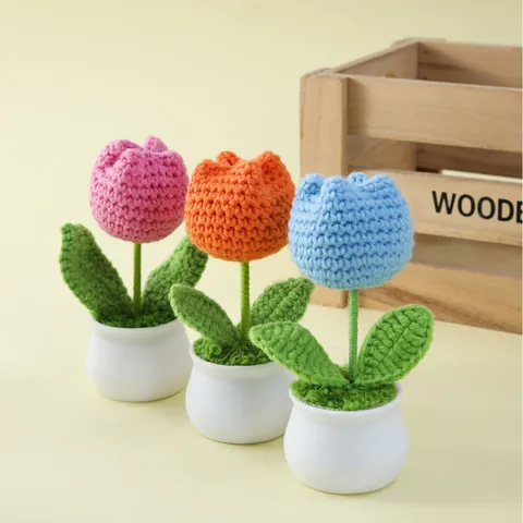 Handgefertigte Gestrickte Tulpe Topfpflanze Künstliche Garn Blume Desktop Ornament Für Büro Home Decor Lehrertag Geschenk Dekorative Blume