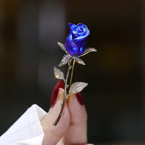 Eleganter Blaue Rose Brosche Für Damen Vergoldete Legierung Strass Blumen Reversnadel Valentinstag Schmuck Geschenk