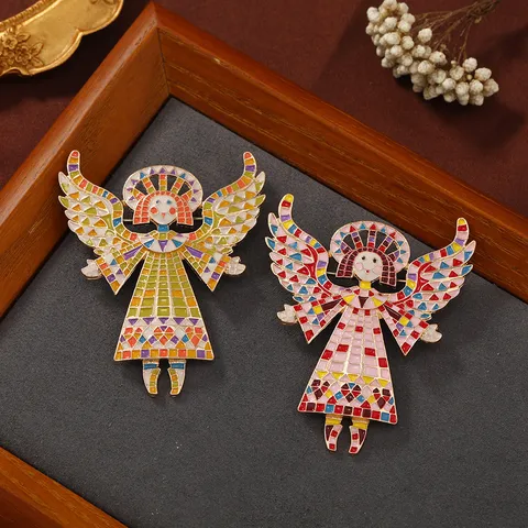 Vintage Alloy Painted Angel Girl Wings Brooch Pin For Women Men Creative Mosaic Enamel Badge Retro Art Brooches Decoration Jewelry Gift