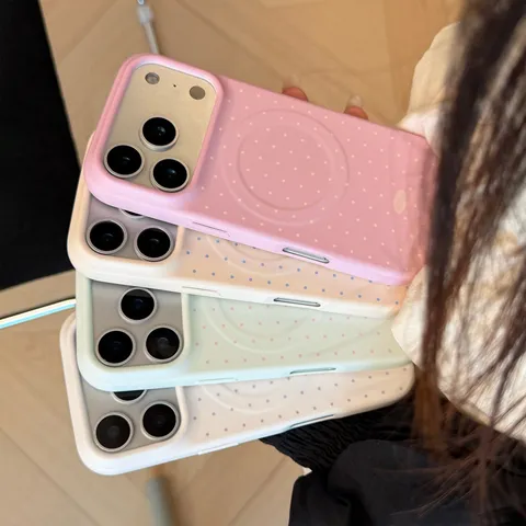 Coque de Téléphone Magnétique Pour iPhone Style Ins Coréen À Pois Film Coque Souple Mate Anti-chute Pour Chargement MagSafe