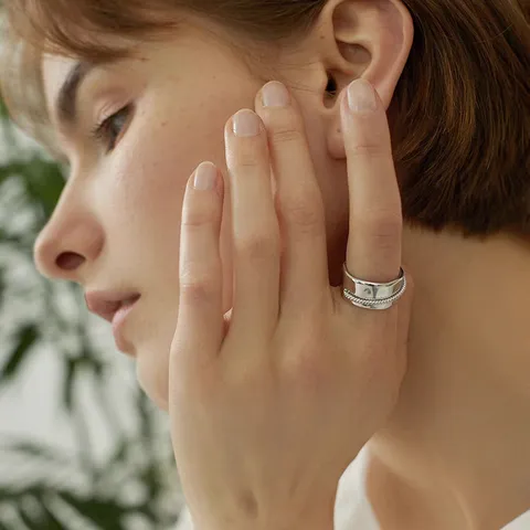 Nische Designer Geometrisch Messing Ring Für Damen Galvanisiert Übertrieben Stapelbar Geflochten Seil Fingerring Modeschmuck