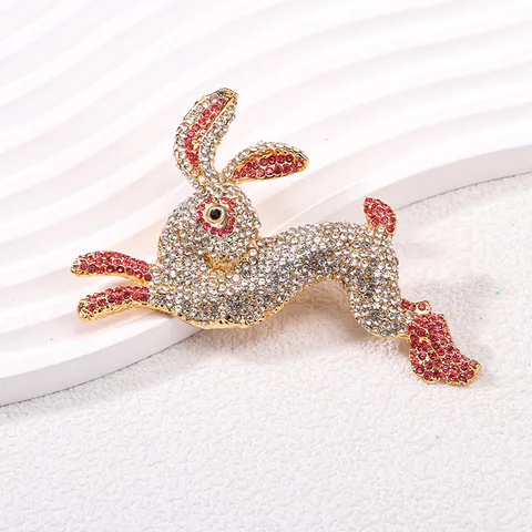 Pink Rhinestone Rabbit Brooch Alloy Animal Shape Inlaid Crystal Lapel Pin Gold Plated Fashion Jewelry For Women Banquet Accessories