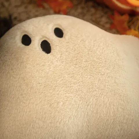 Divertido Cojín de Peluche Fantasma de Halloween Adorable Cojín con Forma de Rompecabezas Peluche Suave de Poliéster para Fiesta