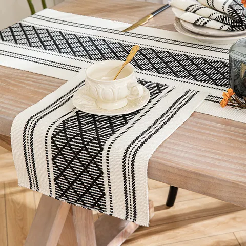 Bohemian Woven Table Runner Polyester Cotton Hollow Tassel Rustic Farmhouse Dining Coffee Table Cover Home Decor