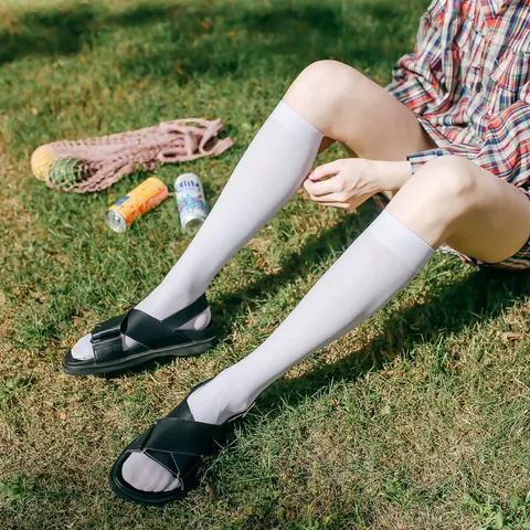 Calcetines Hasta la Rodilla de Terciopelo Estilo Académico Japonés para Mujer Medias de Verano Ultrafinas de Color Sólido