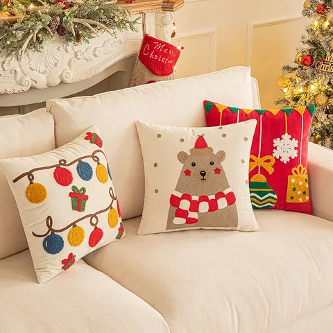 Christmas Tufted Pillow Cover Plush Embroidered Bear Colored Light Bulb Festive Cushion Case For Home Sofa New Year Decor