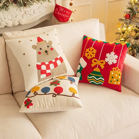 Christmas Tufted Pillow Cover Plush Embroidered Bear Colored Light Bulb Festive Cushion Case For Home Sofa New Year Decor