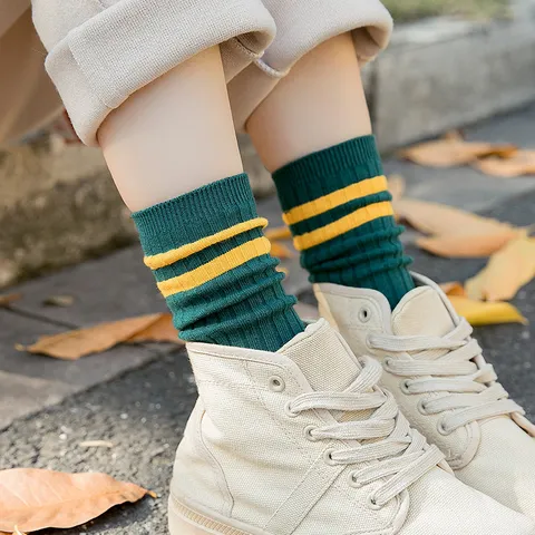 Damen Preppy-Stil Gestreift Wadenhohe Socken Lässig Baumwolle Atmungsaktiv Doppelstreifen Lange Socken Für Alltag Schule