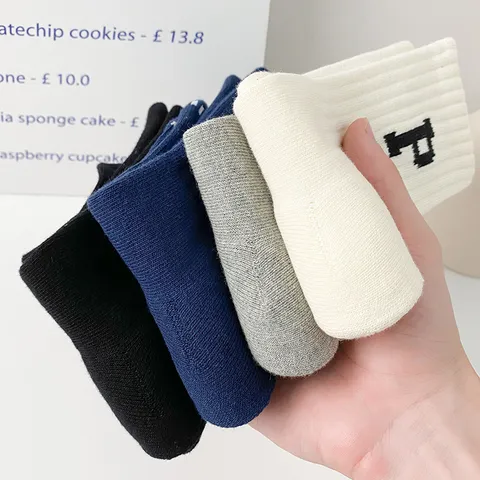 Damen Wadenhohe Socken Buchstaben P Muster Verdickte Plüsch Frottee Thermische Wintersocken Weiche Baumwolle Lässige Socken Für Den Alltag