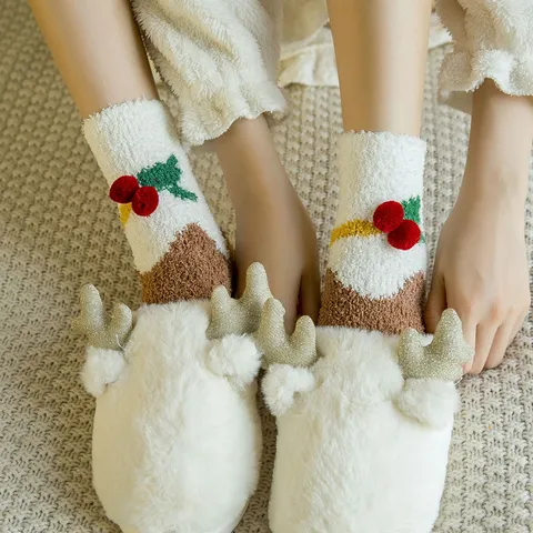 Damen Korallenfleece Weihnachtssocken Verdickt Warm Flauschig Schlaf Socken Süße Rentier Weihnachtsmann Muster Winter Hausschuhe