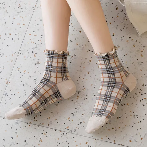Women Casual Grid Cotton Socks Sweet Lettuce Edge Mid Tube Socks Japanese College Style Retro Plaid Daily Hosiery