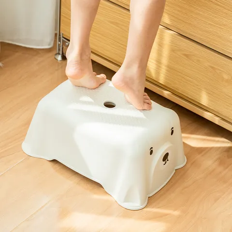 Taburete de Plástico Antideslizante con Forma de Oso de Dibujos Animados para Niños Banco Pequeño Engrosado para Hogar Baño Apilable
