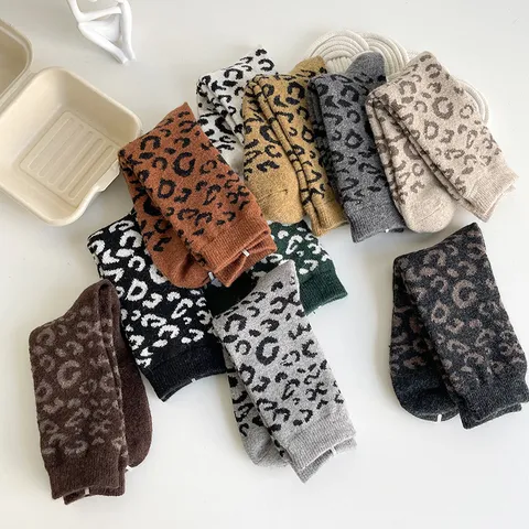 Damen Winter Warm Leopardenmuster Wadenlange Socken Casual Vintage Japanisch Dick Gestrickt Nylon Socken Für Kalte Tage Alltag