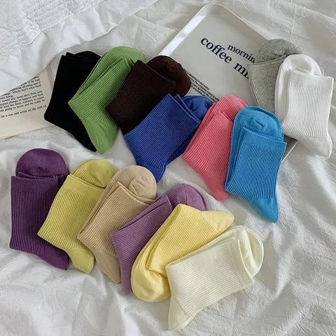 Damen Baumwolle Crew Socken Einfarbig Schlicht Locker Gerippt Socken Täglich Lässig Atmungsaktiv Feuchtigkeitstransportierend Mittlere Socken