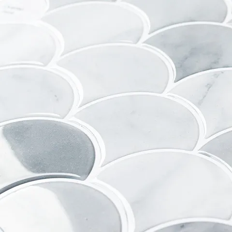 Adesivo Murale a Ventaglio 3D in Colla a Goccia Impermeabile Resistente all'Olio Autoadesivo Motivo Marmo a Scaglie di Pesce per Cucina Bagno Decorazione Parete