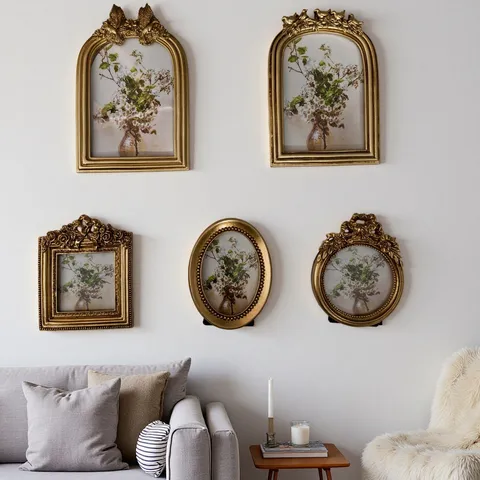 Europäisches Vintage Gold Harz Fotorahmen Set Oval Bogen Geprägte Blume Vogel Dekorative Bilderrahmen Wand Tisch Heimdekor