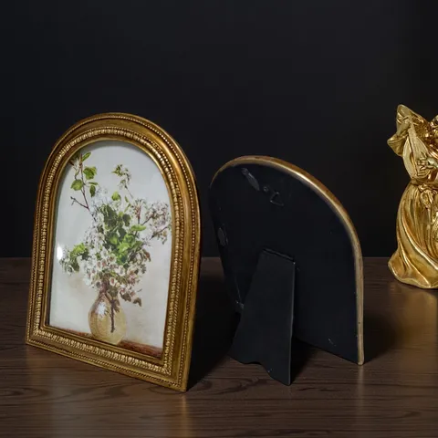 Franse Vintage Luxe Hars Boog Reliëf Goud Bloemen Fotolijst Tafeldecoratie Wanddecoratie Ornament Lijst