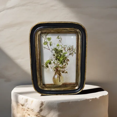 Vintage European Carved Resin Photo Frame Retro Ornate Floral Relief Picture Frame For Tabletop Wall Decor Home Ornament