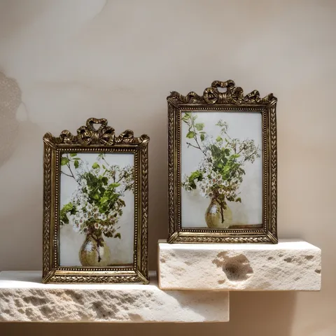 European Vintage Golden Resin Photo Frame Embossed Carving Picture Frame Bowknot Desktop Wall Hanging Home Decor Artwork