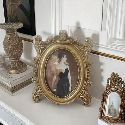 European Vintage Gold Resin Photo Frame Cherub Angel Embossed Baroque Tabletop Wall Hanging Picture Decor Frame Home Decor