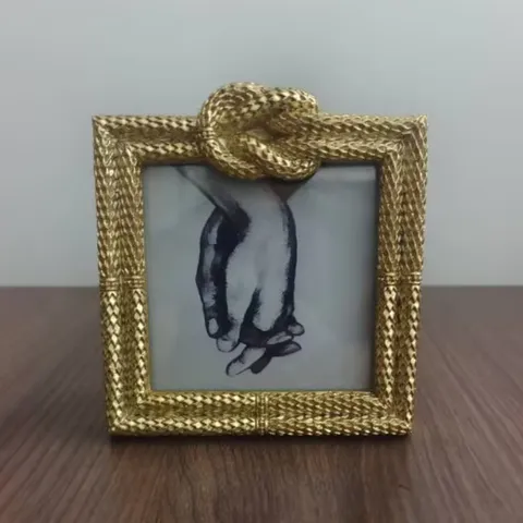 Modern Minimalist Resin Photo Frame Luxury Gold Woven Texture Picture Frame With Bow Knot Top Table Decor Desktop Ornament For Living Room Bedroom
